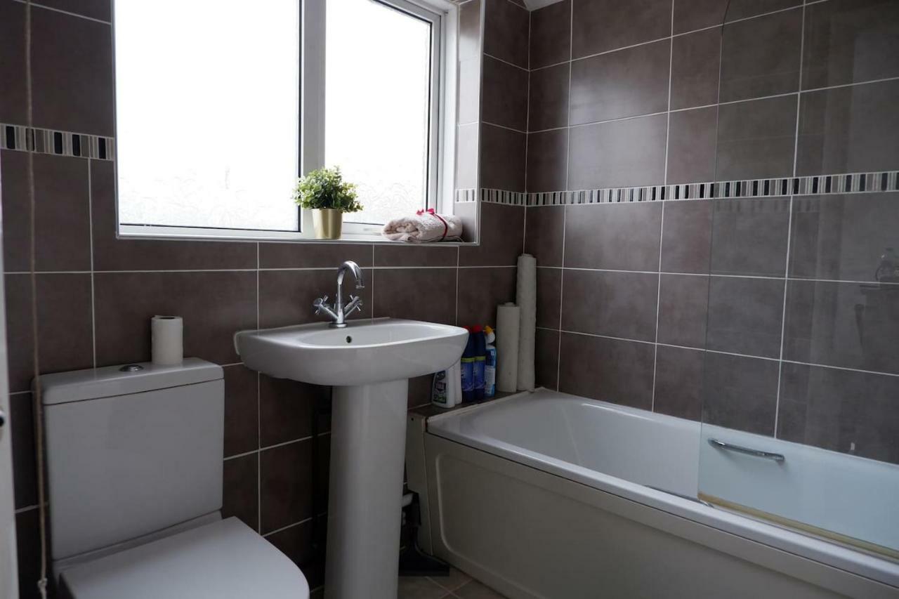 Idyllic 3-Bed House. 5-Min From Channel Tunnel Villa Фолкстон Екстериор снимка